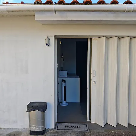 Relax & Pool Эшмориш